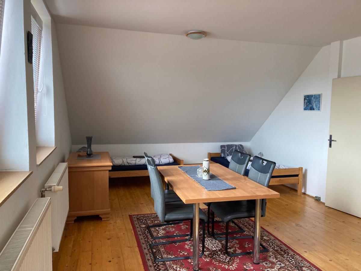 Apartman Pod Laznema 耶塞尼克 外观 照片